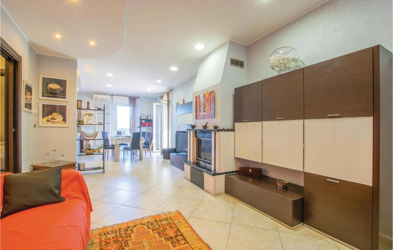 Awesome Apartment In Bari With Wifi Buitenkant foto
